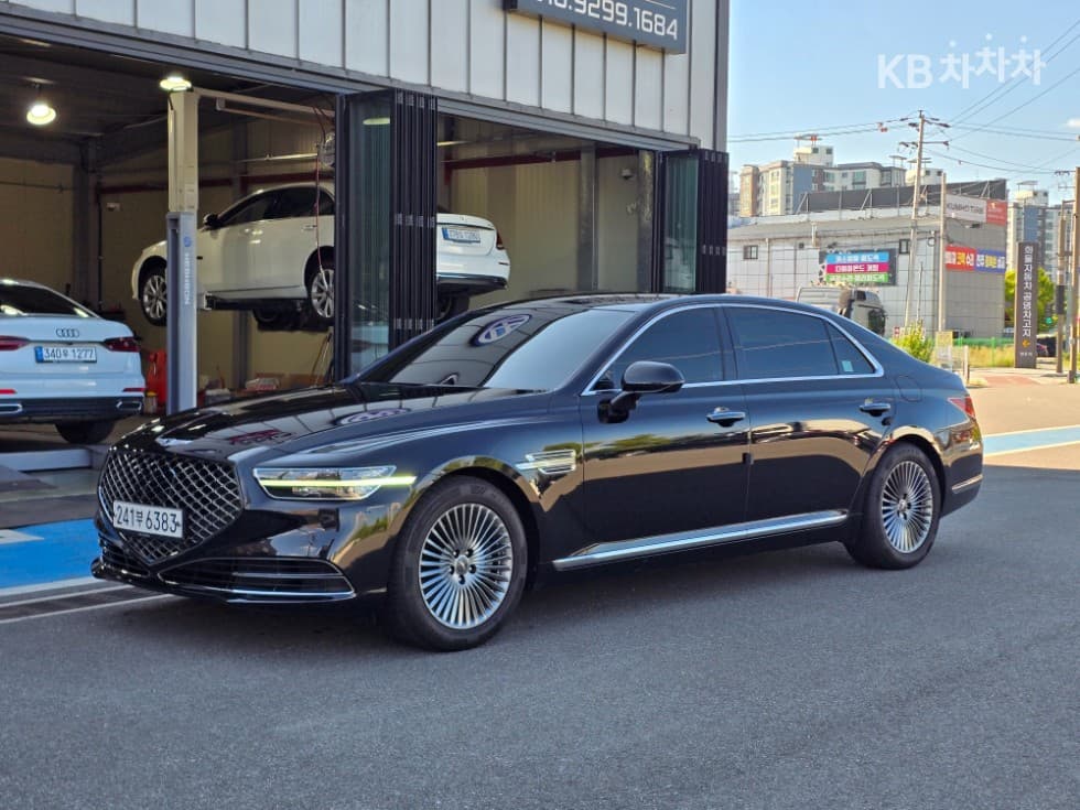 Genesis G90 3.8 GDi AWD Luxury - Image 1