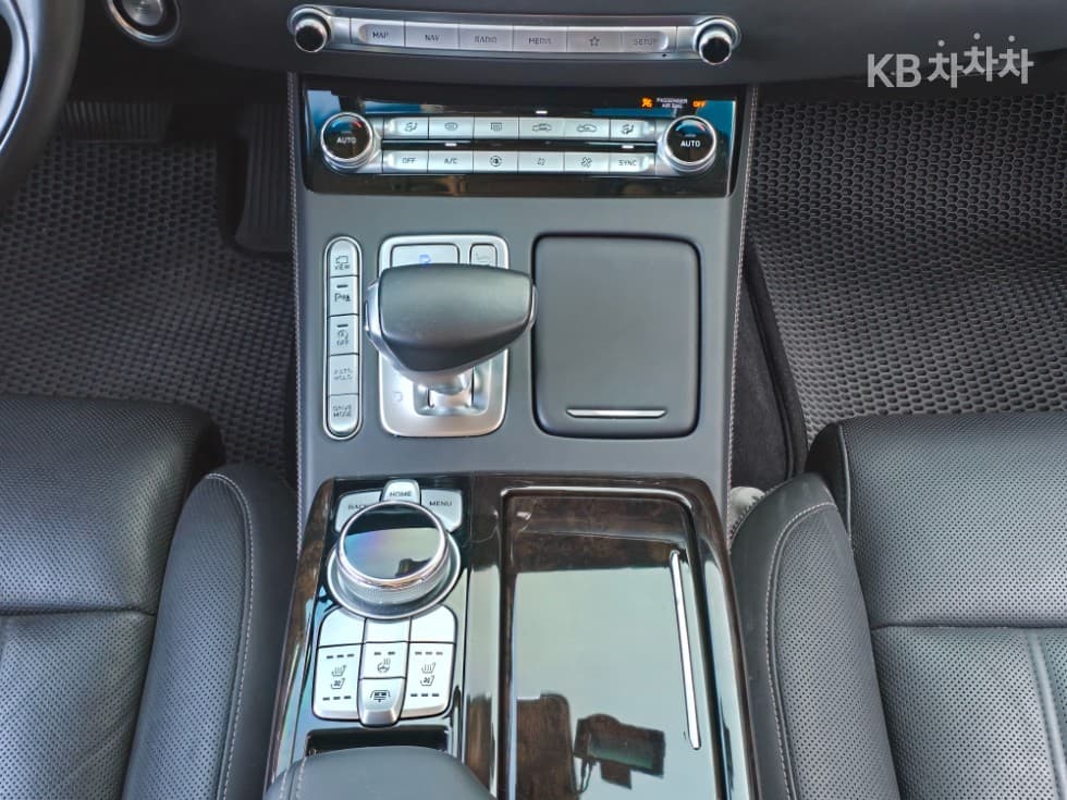 Genesis G903.8 GDi AWD Luxury - 13