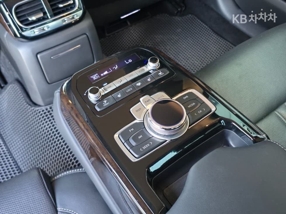 Genesis G903.8 GDi AWD Luxury - 14