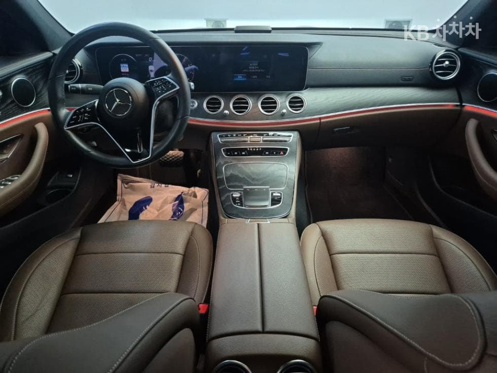 Mercedes-Benz E-Class (W213)E250 AMG Line - 7