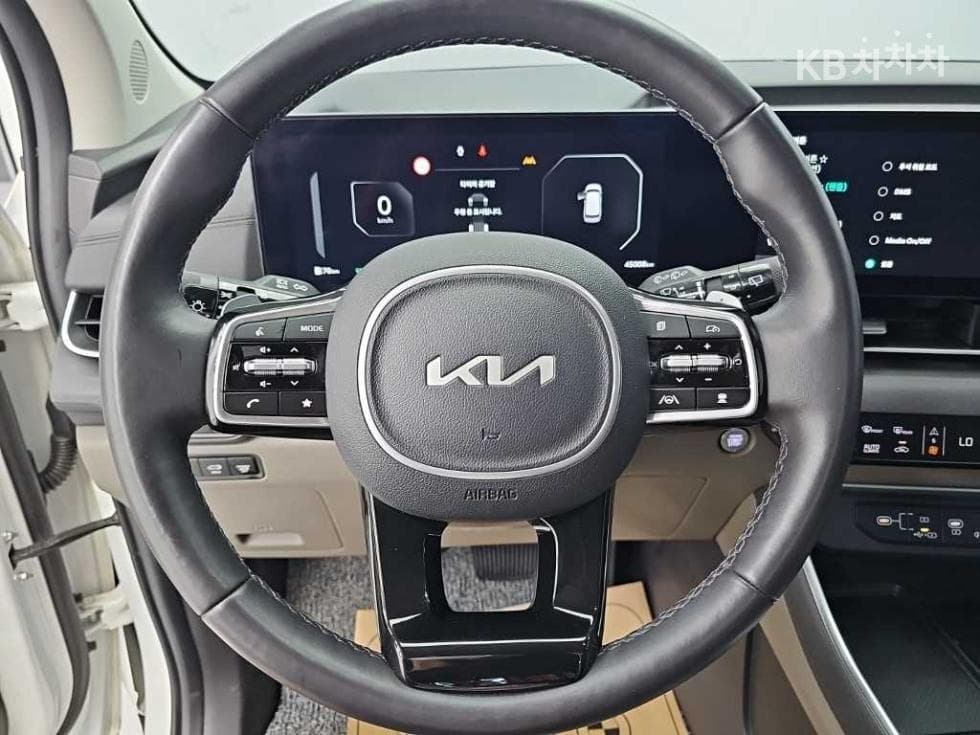 Kia The New (facelift) Carnival Hybrid 4th generation1.6 HEV 9-seater Noblesse - 9