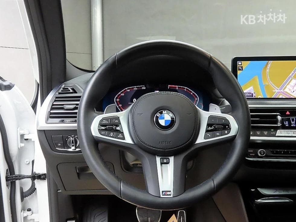 BMW New X4 (G02)xDrive 20i xLine - 8