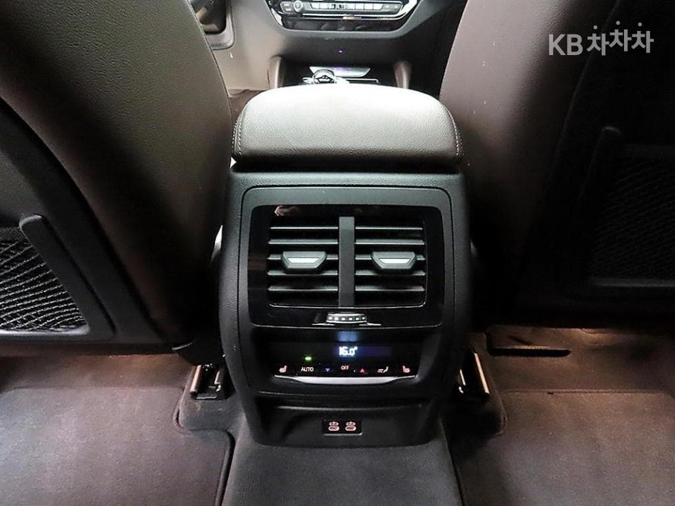 BMW New X4 (G02)xDrive 20i xLine - 16