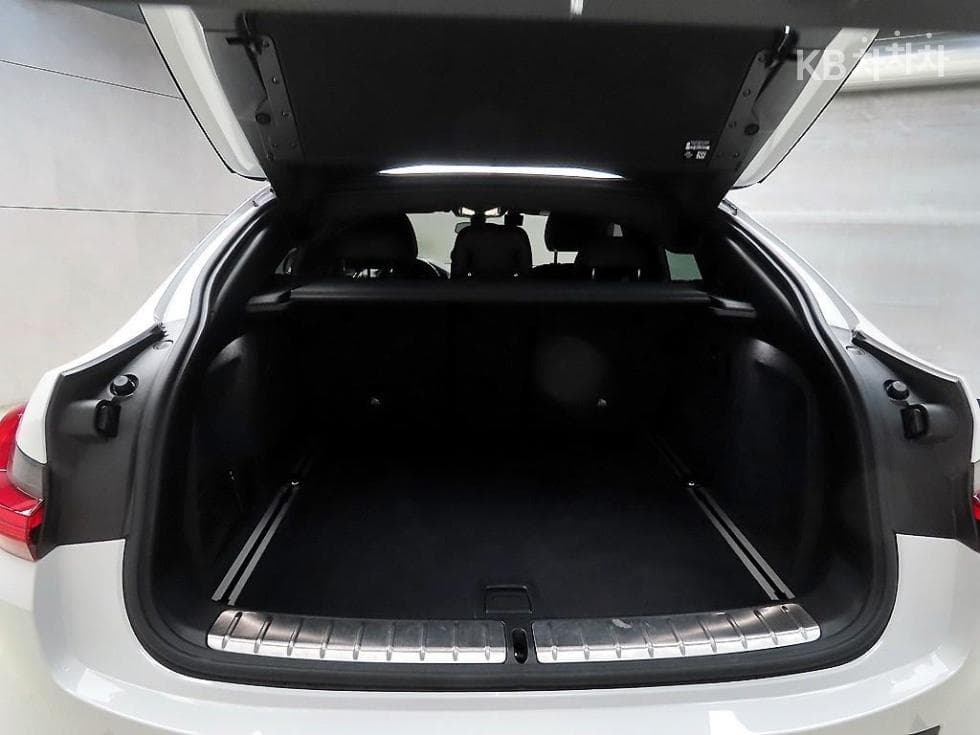 BMW New X4 (G02)xDrive 20i xLine - 18