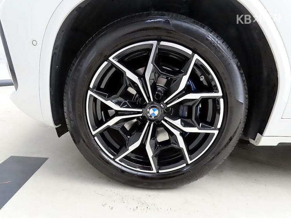 BMW New X4 (G02)xDrive 20i xLine - 20