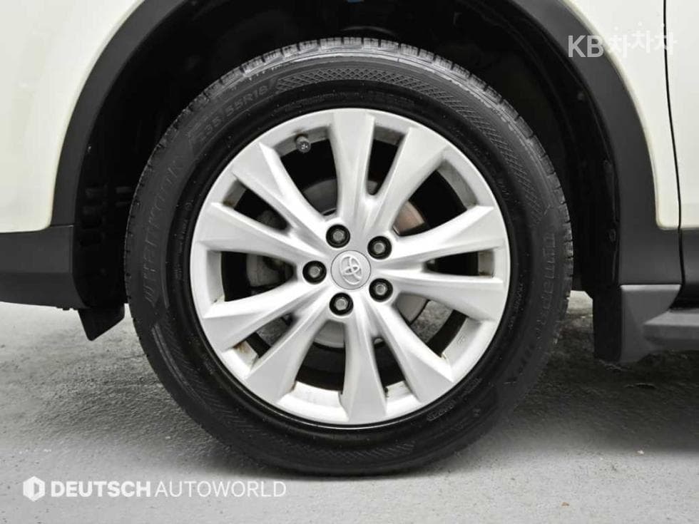 Toyota RAV42.5 2WD - 5