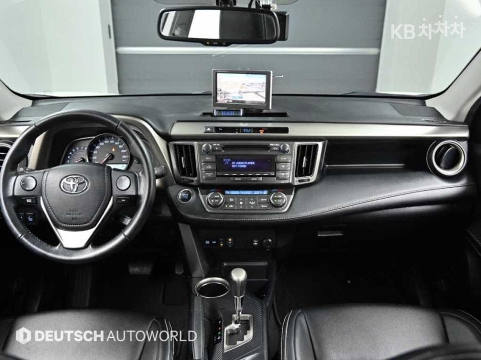 Toyota RAV42.5 2WD - 7