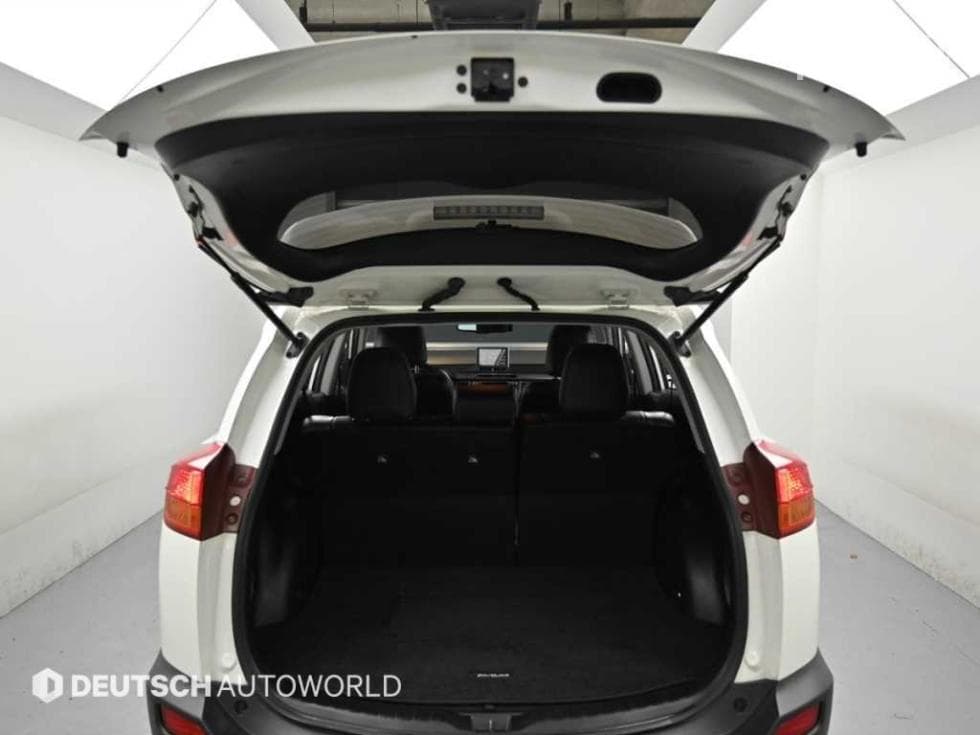 Toyota RAV42.5 2WD - 19