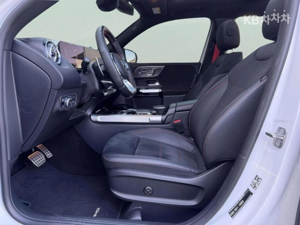 Mercedes-Benz GLB(X247)M-AMG GLB 35 4Matic - 8