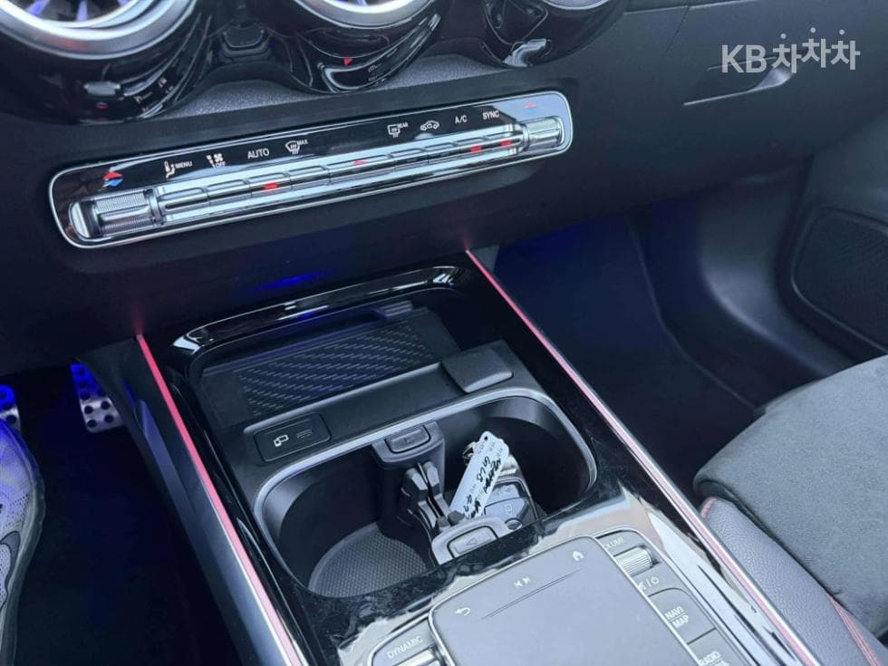 Mercedes-Benz GLB(X247)M-AMG GLB 35 4Matic - 18