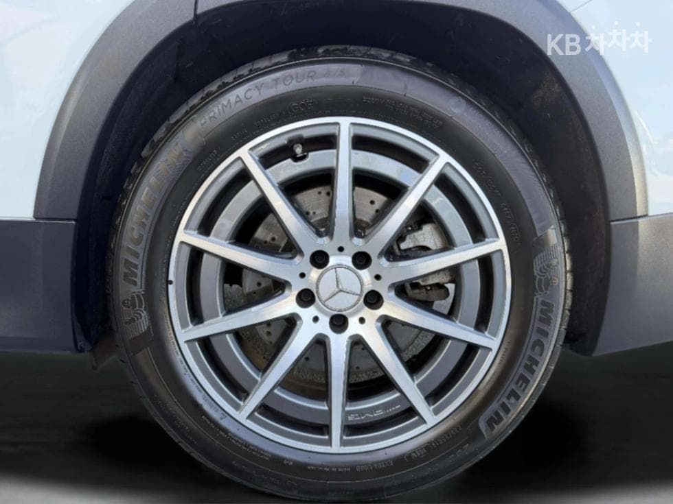 Mercedes-Benz GLB(X247)M-AMG GLB 35 4Matic - 24