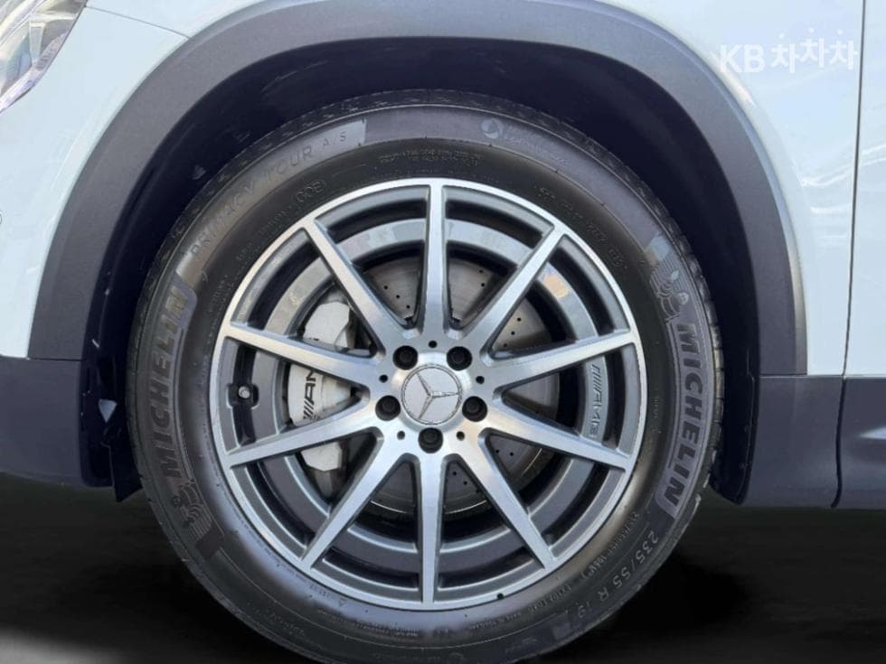 Mercedes-Benz GLB(X247)M-AMG GLB 35 4Matic - 25