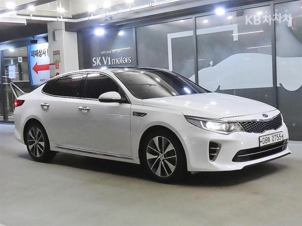 Kia K5 Second generation 2.0 Gasoline SX Prestige - Image 1