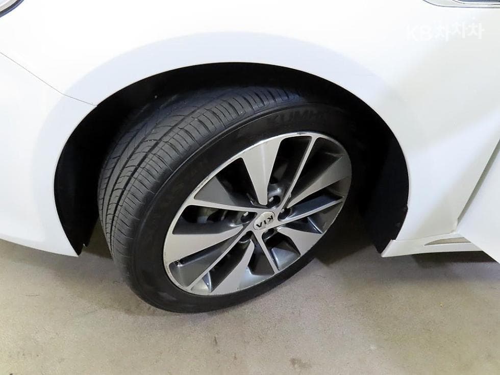 Kia K5 Second generation2.0 Gasoline SX Prestige - 19