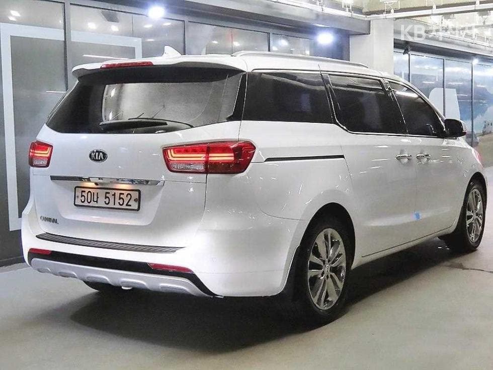 Kia All New Carnival9-seater 2.2 Diesel Noblesse Special (special feature/edition) - 4