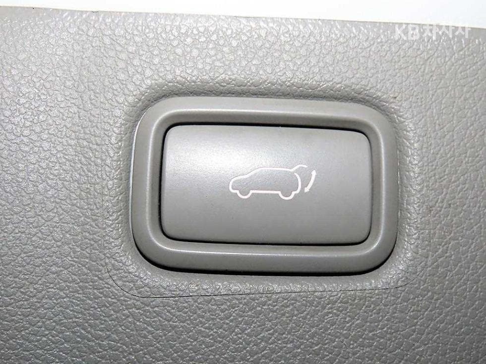 Kia All New Carnival9-seater 2.2 Diesel Noblesse Special (special feature/edition) - 15