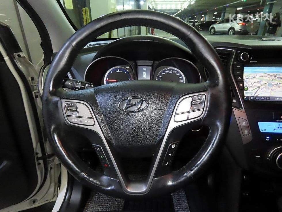 Hyundai Santa Fe DMHyundai R-engine 2.0 diesel 4WD PREMIUM - 8