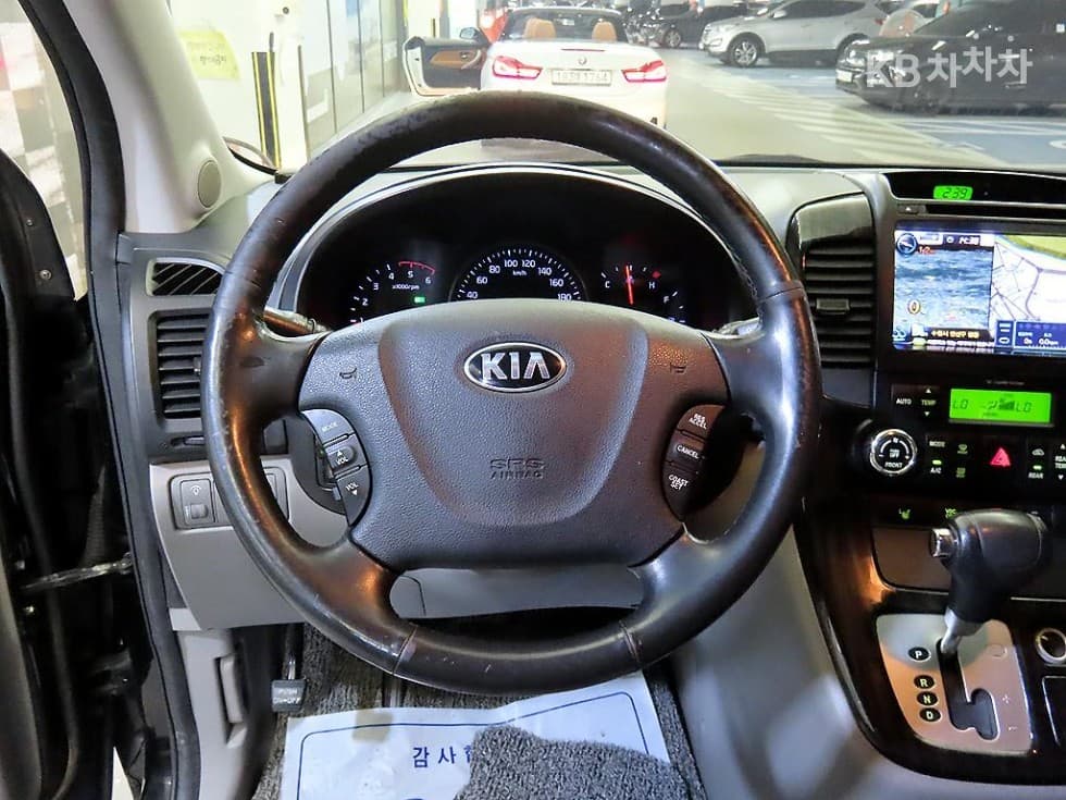 Kia Carnival RNewCarnival Limousine GLX Highest-end Type - 9