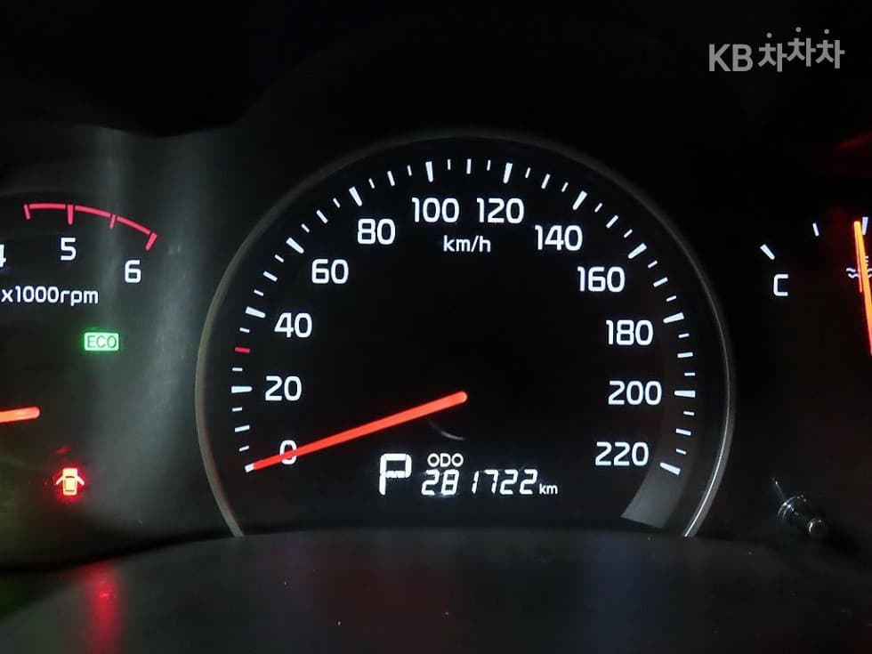 Kia Carnival RNewCarnival Limousine GLX Highest-end Type - 10