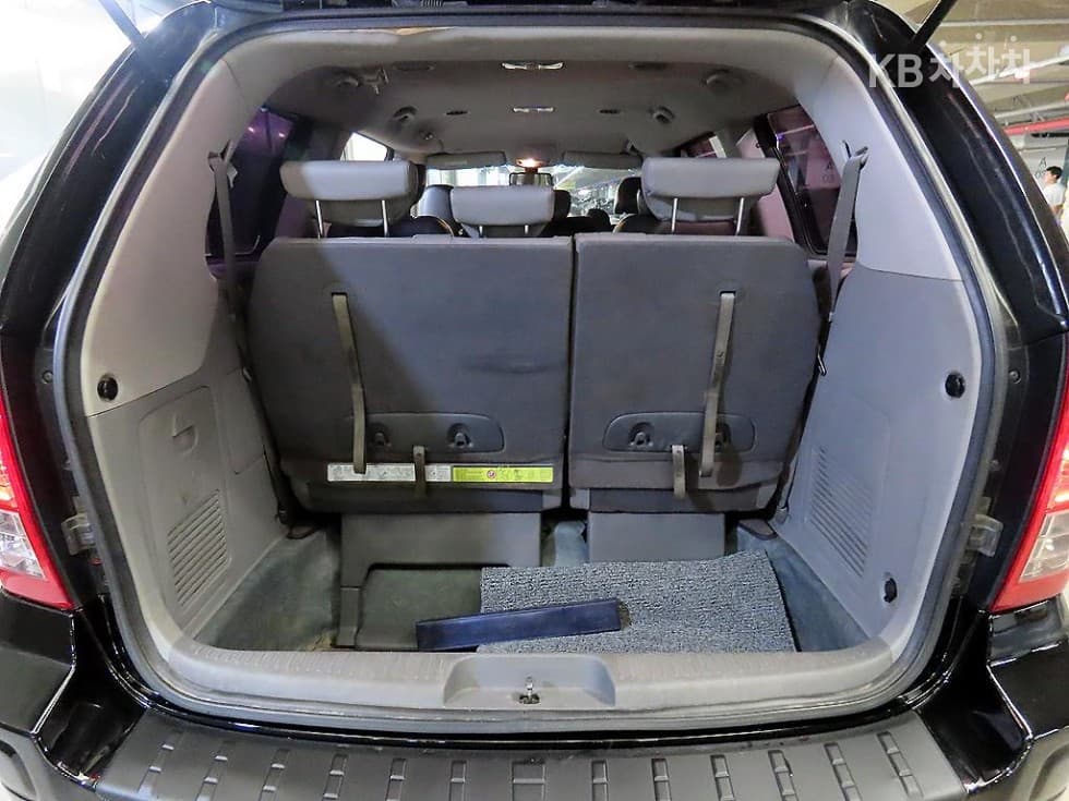 Kia Carnival RNewCarnival Limousine GLX Highest-end Type - 17