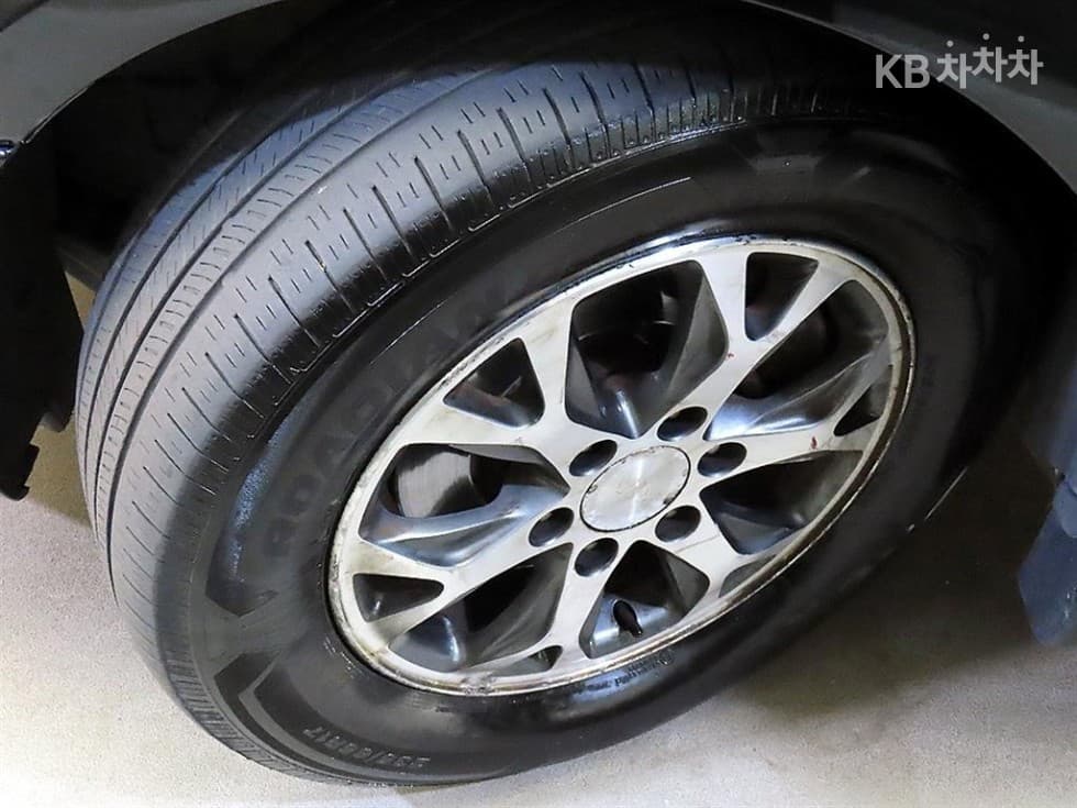 Kia Carnival RNewCarnival Limousine GLX Highest-end Type - 20