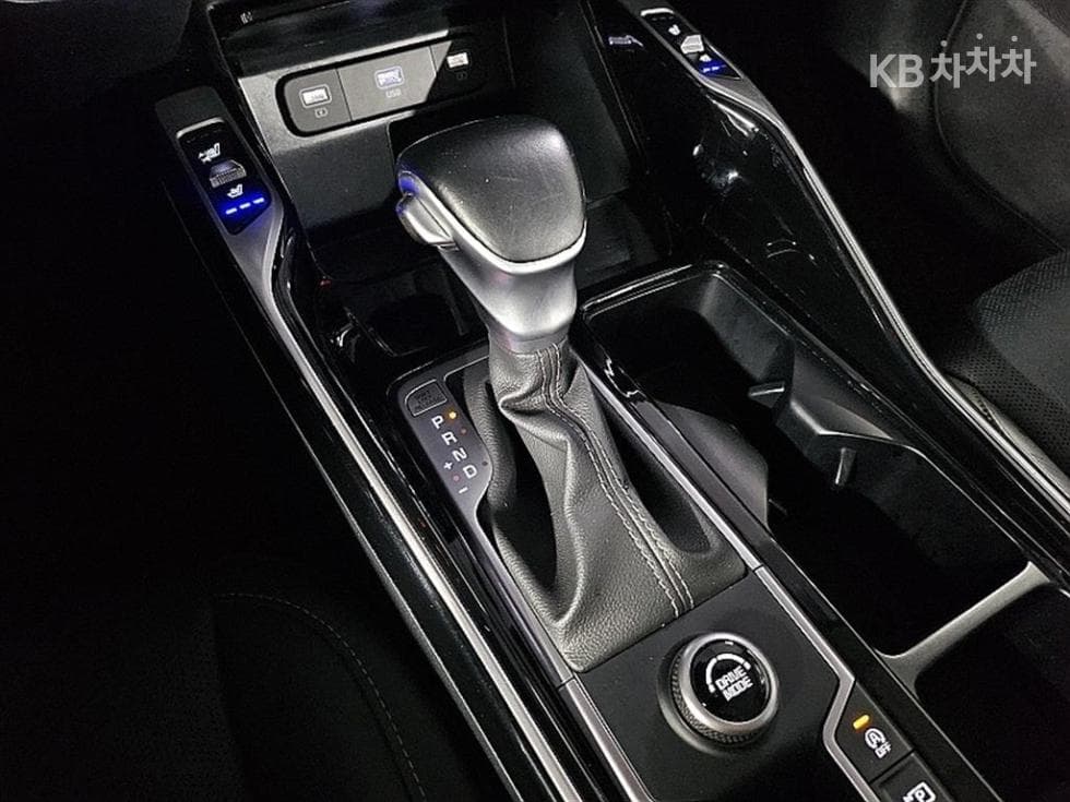 Киа Sorento 4-то поколение2.2 Дизел 2WD Престиж - 15