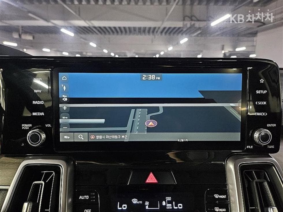 Киа Sorento 4-то поколение2.2 Дизел 2WD Престиж - 16