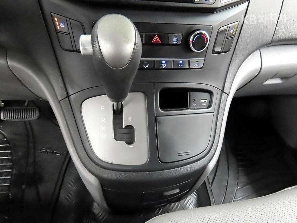 Hyundai Grand Starex3Seater승 Van Smart - 10