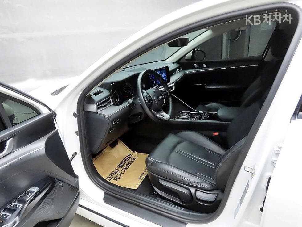 Kia K5 3rd Gen2.0 Gasoline Trendy - 5