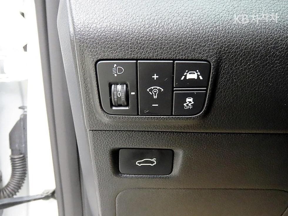 Kia K5 3rd Gen2.0 Gasoline Trendy - 12