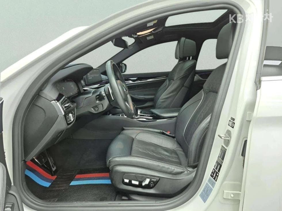 BMW 올New5 Series (G30)520d xDrive M Sport Package Plus - 10