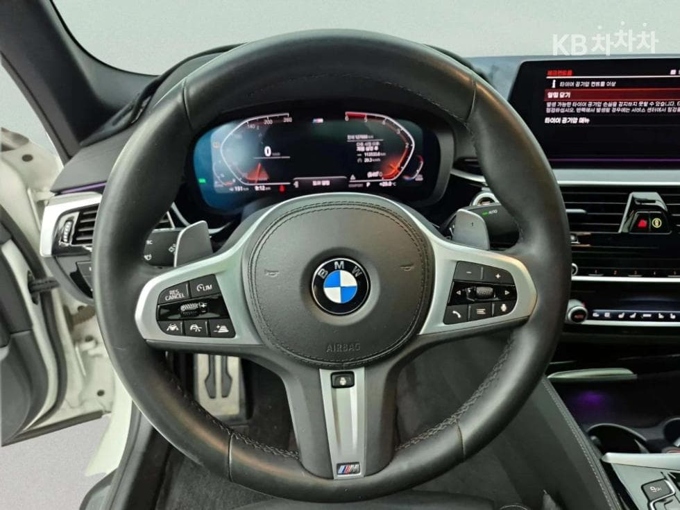 BMW 올New5 Series (G30)520d xDrive M Sport Package Plus - 11