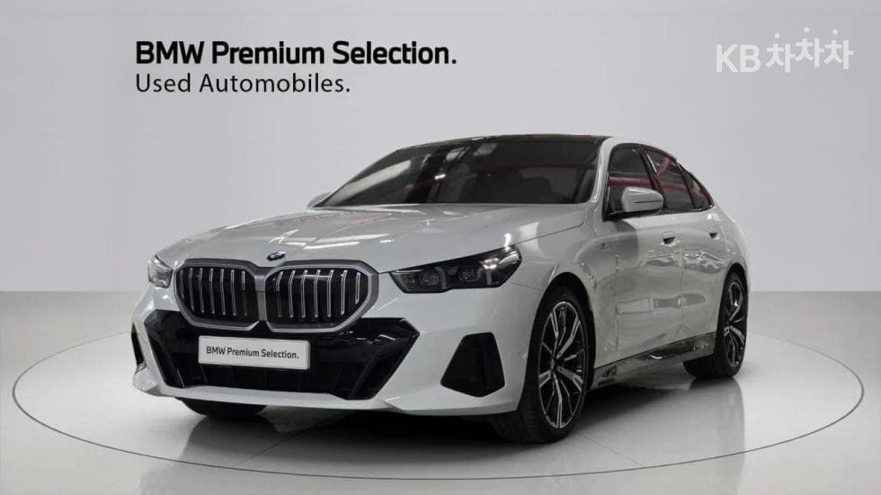 BMW New5 Series(G60) 530i xDrive M Sport - Image 1