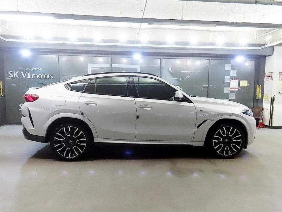 BMW X6(G06)xDrive 40i M Sport Package - 3