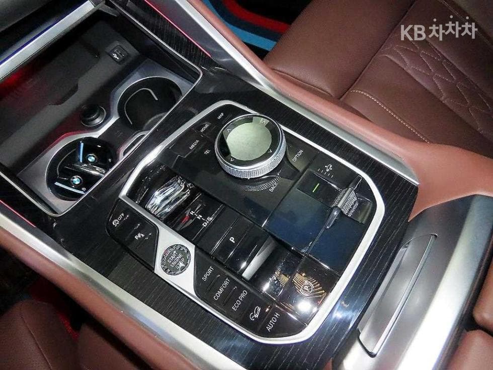 BMW X6(G06)xDrive 40i M Sport Package - 12