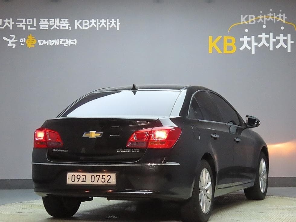 Джи Ем Корея Amazing New (фацелит/обновяване) Cruze1.8 Бензин LTZ - 2