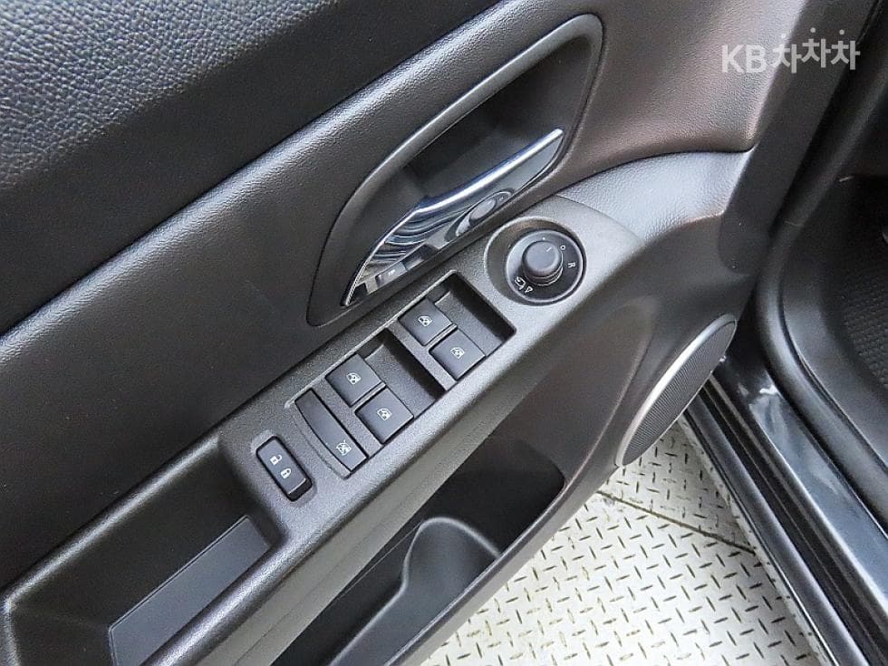 Джи Ем Корея Amazing New (фацелит/обновяване) Cruze1.8 Бензин LTZ - 14