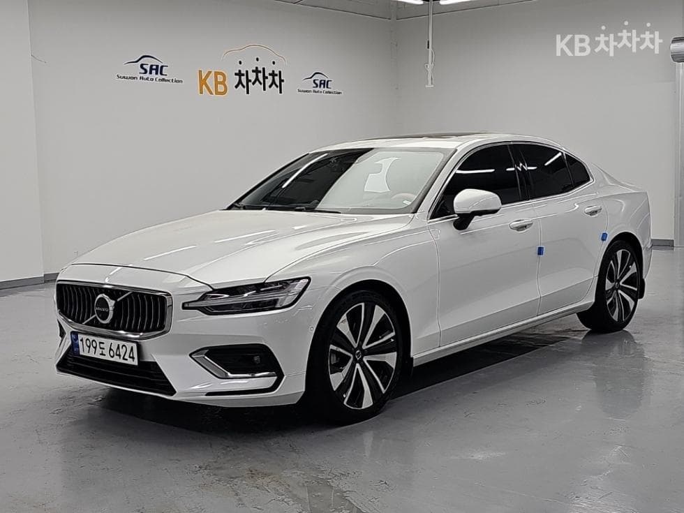 Volvo S60 3rd Gen 2.0 B5 Ultimate Bright - Image 1