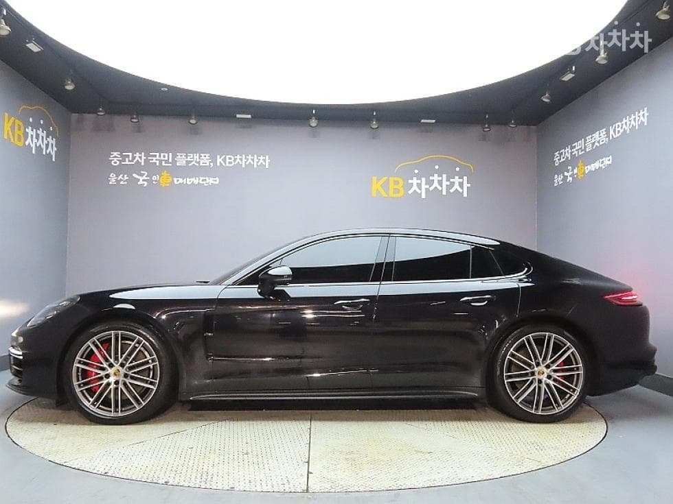 Porsche 파나메라 (971)4.0 GTS Стандартен - 5