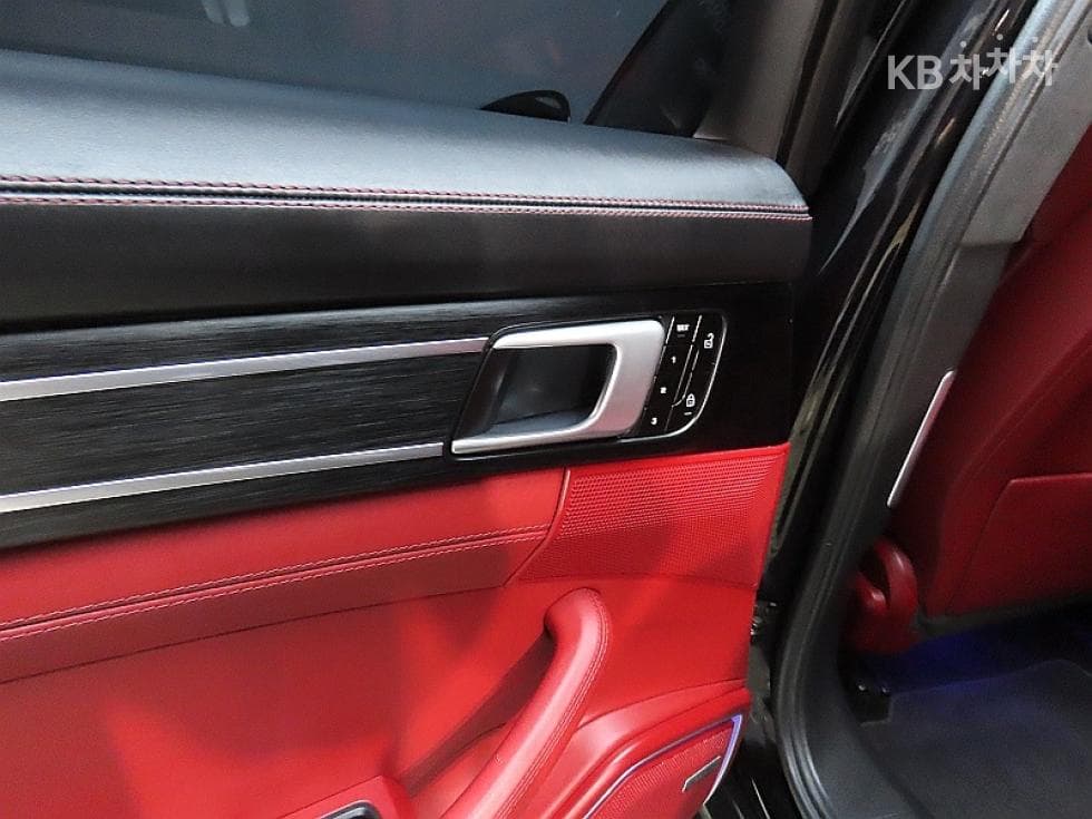 Porsche 파나메라 (971)4.0 GTS Стандартен - 17