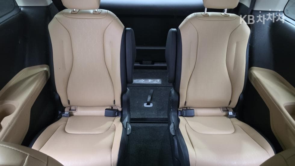 Kia Carnival 4th generationG3.5 GDI 9-seater Noblesse - 18