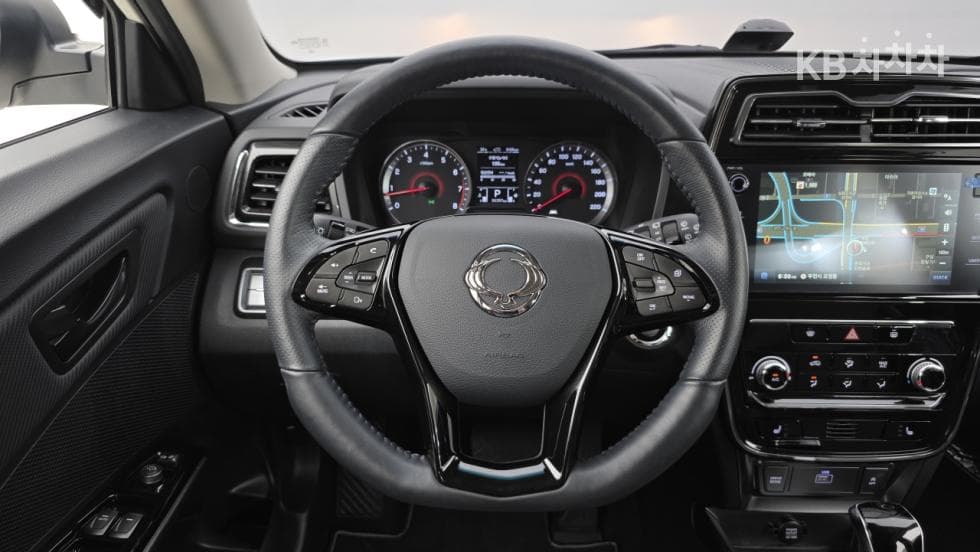 KG Mobility Very New (facelift/refresh; particularly for Tivoli) TivoliGasoline V3 2WD Standard - 6