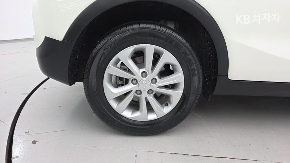KG Mobility Very New (facelift/refresh; particularly for Tivoli) TivoliGasoline V3 2WD Standard - 20