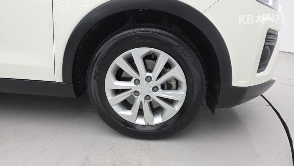 KG Mobility Very New (facelift/refresh; particularly for Tivoli) TivoliGasoline V3 2WD Standard - 21
