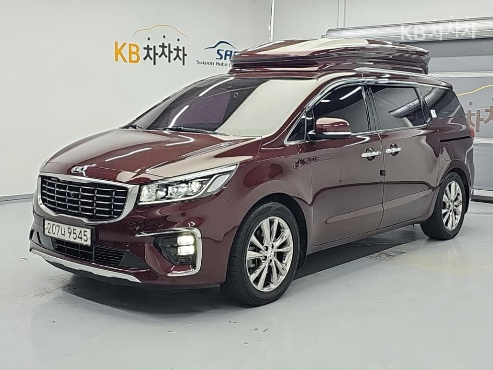 Kia The New (facelift) Carnival 9-seater 2.2 Diesel Noblesse Special (special feature/edition) - Image 1