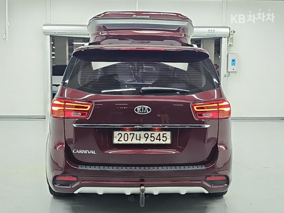 Kia The New (facelift) Carnival9-seater 2.2 Diesel Noblesse Special (special feature/edition) - 3