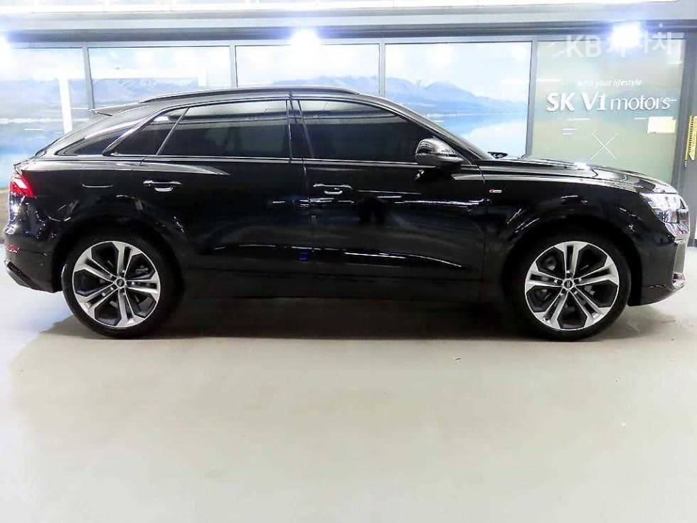 Audi Q83.0 55 TFSI Quattro Premium - 3