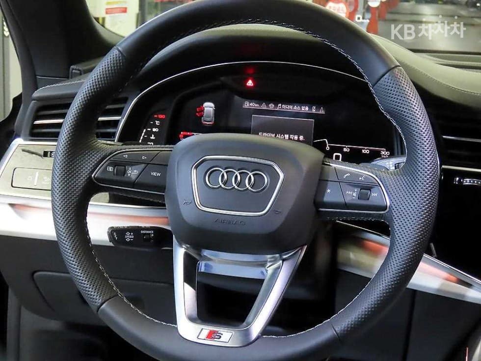 Audi Q83.0 55 TFSI Quattro Premium - 8