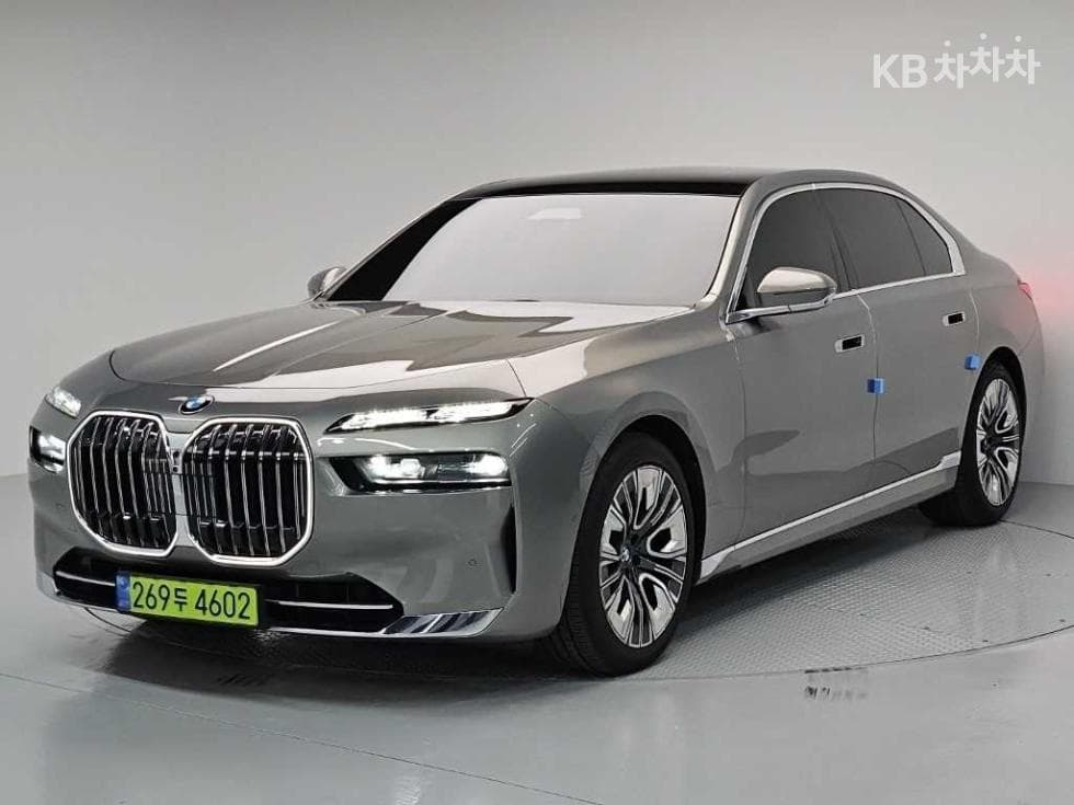 BMW 7시리즈(G70) 740i sDrive M Sport Executive - Image 1