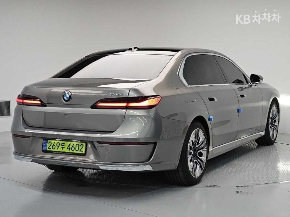 BMW 7시리즈(G70)740i sDrive M Sport Executive - 4